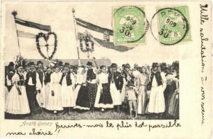 Békés, Arató ünnep Békésen, címeres magyar zászló, folklór. Véver Oszkár kiadása, TCV card (EK)