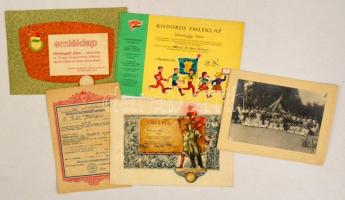 Vegyes papírrégiség tétel, közte militária is: tábori posta (első és második vh.), légi posta, okmán...