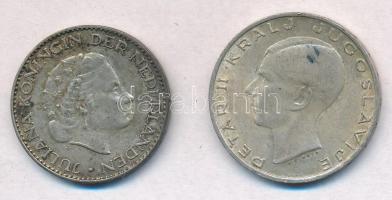 Vegyes: Hollandia 1956. 1G Ag "Julianna" + Jugoszlávia 1938. 20D Ag "II. Péter" T:2 patina Mixed: Netherlands 1956. 1 Gulden Ag "Juliana" + Yugoslavia 1938. 20 Dinara Ag "Petar II" C:XF patina