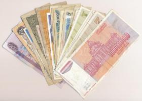 30db-os vegyes külföldi bankjegy tétel, közte Brazília, Lengyelország, Oroszország, Szlovénia T:III,...