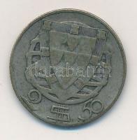 Portugália 1933. 2 1/2E Ag T:2 patina
Portugal 1933. 2 1/2 Escudos Ag C:XF patina
Krause KM#590