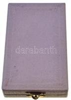 ~1950-1960. "FAI (Nemzetközi Repülő Szövetség)" zománcozott kitüntetés, miniatűrrel, rajta...