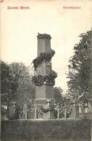 Mór, 1848-as szabadságharc és forradalom emlékére emelt honvéd szobor. Reszler Jakab kiadása (EK)