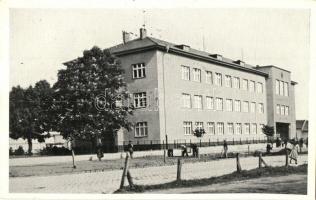 Érsekújvár, Nové Zámky; Okresny úrad / Járási hivatal. F. Ladman felvétele / district office + 1938 Érsekújvár visszatért So. Stpl.
