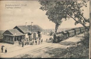 Balatonalmádi, Képeslapfüzet 10 db városképes lappal, benne: Vasútállomás, gőzmozdony, Csónak kikötő...