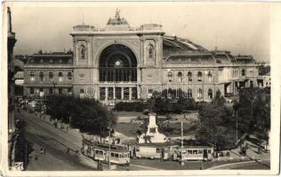Budapest VII. Keleti pályaudvar, villamos, Baross szobor, üzletek (EK)