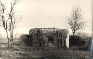 1938 Csap, Chop; Cseh erődítmény a Tisza parton / Czech fortress, concrete bunker, Tisza riverside. photo