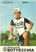 3 db sport motívumlap, ebből 1 régi fotó jégkorcsolyázó társaságról / 3 sport motive cards, among th...