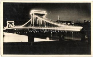 Budapest - 10 db régi és modern városképes lap