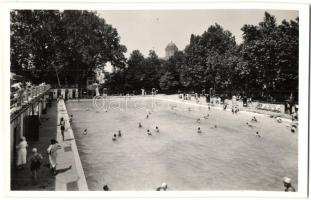 16 db régi magyar városképes lap, vegyes minőség / 16 pre-1945 Hungarian town-view postcards, mixed ...