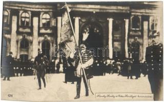 1916 Budapest, IV. Károly király és Zita királyné koronázása a budai várban