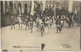 1916 Budapest, IV. Károly király és Zita királyné koronázása a menettel. Beller Rezső