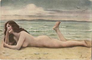 31 db régi enyhén erotikus művészlap / 31 pre-1945 slightly erotic art postcards