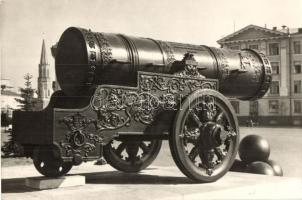 71 db ebből 41 db főleg modern orosz városképes lap, 30 db régi és modern fotó / 71 mainly modern Ru...