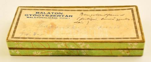 Régi karton gyógyszeres doboz, Balatonalmádi Balaton gyógyszertár, 13×6 cm