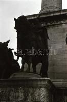 cca 1930 Budapest felvonulás. irredenta emlékmű, Hősök tere és egyéb képek, 40 db városképes fotóneg...