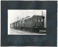 1923, 1934 Ganz-MÁVAG tehervonati mozdony , 2 db későbbi előhívás, albumlapra ragasztva, részletes l...