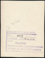 cca 1934 Kinszki Imre (1901-1945) budapesti fotóművész  feliratozott vintage alkotása (kutyás), 13,5...