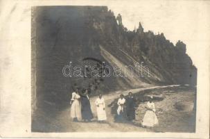 1917 Terhely, Terchová; kiránduló hölgyek csoportképe / hiking ladies group photo (fl)
