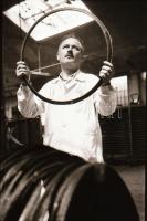 cca 1949 Budapest, fotóriport a Cordatic gyárból, Rózsa György (?-?) budapesti fotóriporter hagyaték...