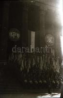 cca 1948 Budapest, Honvéd hét, katonai ünnepség, főtisztek, politikusok, felvonulók, katonák, stb., ...