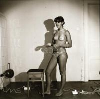 cca 1986 Menesdorfer Lajos (1941-2005) budapesti fotóművész hagyatékából 7 db vintage negatív, szoli...