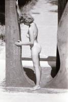 cca 1977 Pajkos lányok, szolidan erotikus felvételek, 4 db vintage fotó, + 5 db vintage negatív (a n...