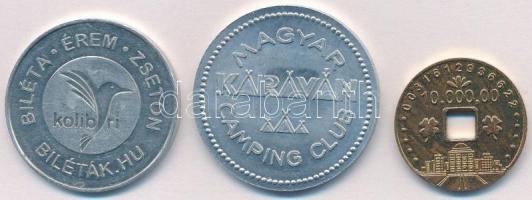 3db-os vegyes zseton és bárca tétel, közte "Budapest Zoo" és "Magyar Karaván Camping ...