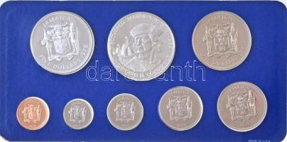 Jamaika 1975. 1c-10$ (8xklf) forgalmi sor dísztokban, benne 1975. 5$ Ag Norman W. Manley, 1975. 10$ Ag Kolombusz T:PP Jamaica 1975. 1 Cent - 10 Dollars (8xdiff) coin set in case, including 1975. 5 Dollars Ag Norman W. Manley, 1975. 10 Dollars Ag Columbus C:PP