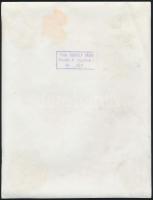 Járai Rudolf (1913-1993): Fafaragás, pecséttel jelzett fotó, felületén törésnyommal, kis szakadással...