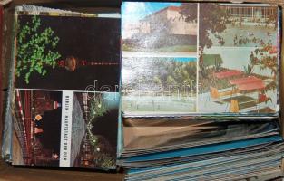 1.100 db modern képeslap, magyar és külföldi városképek