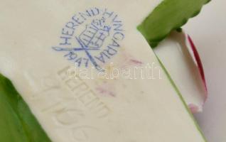 Herendi rózsa, kézzel festett, jelzett, nagyon apró lepattanással, 7×7 cm