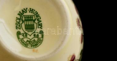 Zsolnay virág mintás váza, kézzel festett, jelzett, hibátlan, m: 13 cm