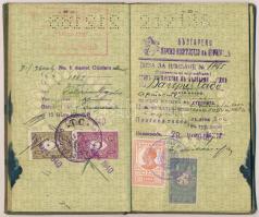 cca 1940 Sokat utazott hölgy, majdnem teljesen betelt útlevele / Almost full passport