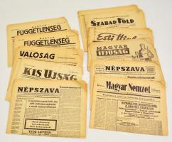 8 db újság lapszámai a forradalom napjaiból illetve év végéről (Magyar Függetlenség, Kis Újság, Népszava, stb.)