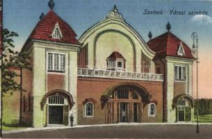 Szolnok- 3 db RÉGI városképes lap: vasútállomás, megyeháza, városi színház