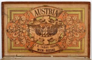 "K. K. Cigarren - Fabrik Wien - Rossau" fa cigarettás doboz, belsejében papír díszítéssel,...