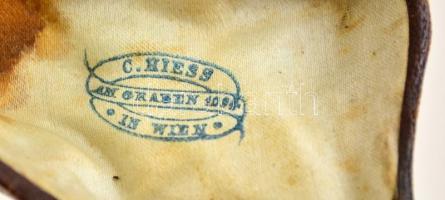 cca 1900 Virág alakú díszes tajtékpipa címerrel, fém szerelékes szárral, apró kopásokkal, saját, sér...