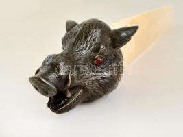 cca 1900 Nagyméretű díszes elefántcsont levélbontó, szintetikus rubin berakásos, vaddisznófej alakú ...