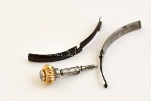 Arany (Au.) 14K zsebóra, jelzés nélkül, sérült, nem működik, bruttó 69,6 g