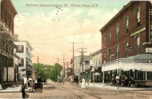 White Plains, Railroad Avenue looking West, shops, café (kopott sarkak / worn corners)