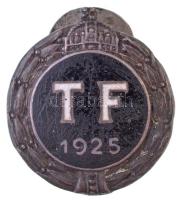 ~1925. TF 1925 (Testnevelési Főiskola) zománcozott fém gomblyukjelvény, hátoldalán BERÁN N gyártói jelzéssel (19mm) T:2