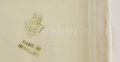 Zsolnay szürkemarha, kézzel festett, jelzett, hibátlan, m:15 cm, h:31 cm (tervező:Sinkó András)