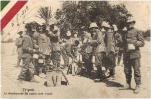 Tripoli, La distribuzione del rancio nelle trincee / Italian soldiers in Tripoli