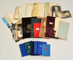 Vegyes papírrégiség tétel: I-II. vh-s tábori posta, régi fotók, bizonyítványok, képeslapok, levelek,...