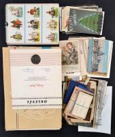 Nagy vegyes papírrégiség tétel: emléklapok (munkásőr, néphadsereg), oklevelek, bizonyítványok, diplo...