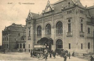 1912 Arad, Új vasútállomás, emeletes autóbusz és automobil. Pichler Sándor kiadása / new railway station with double decker autobus and automobile (EK)