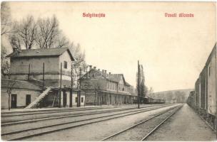 1911 Salgótarján, Vasútállomás