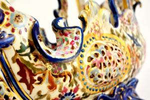 cca 1890 Fischer Ignácz Budapest, királyi gondola (jardiniere), kézzel festett, aranyozott porcelánf...