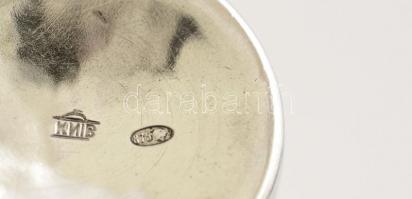 Ezüst (Ag.) kupica, gravírozott virággal, jelzett, m: 6 cm nettó:38 g